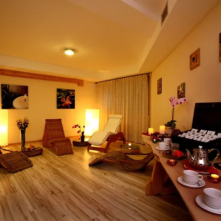 Boton D'or & Wellness A 호텔 라튈르