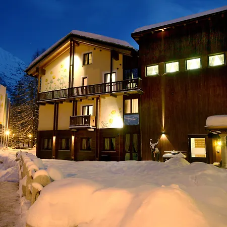 Boton D'or & Wellness A 호텔 라튈르